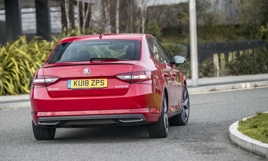  Skoda Superb SportLine 2016 года  (UK) (фото 24 из 40)